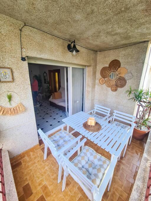 Nice Beachside 2-Bd Apt Near Barcelona Cunit Exterior photo