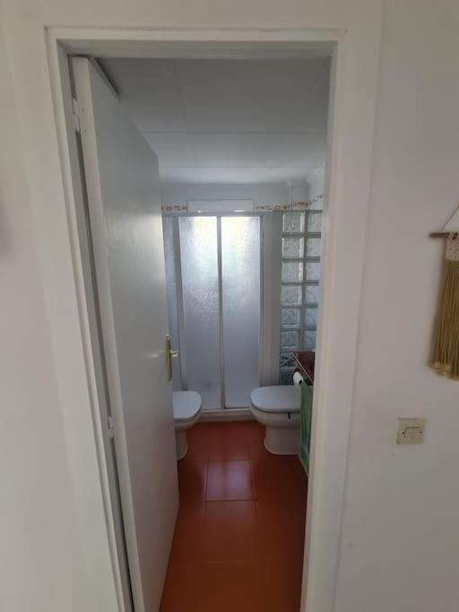 Nice Beachside 2-Bd Apt Near Barcelona Cunit Exterior photo
