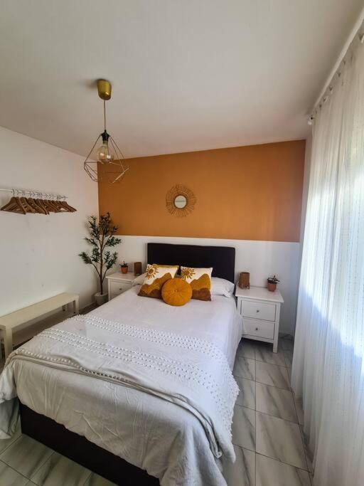 Nice Beachside 2-Bd Apt Near Barcelona Cunit Exterior photo