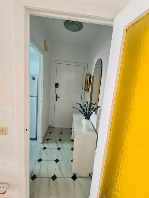 Nice Beachside 2-Bd Apt Near Barcelona Cunit Exterior photo