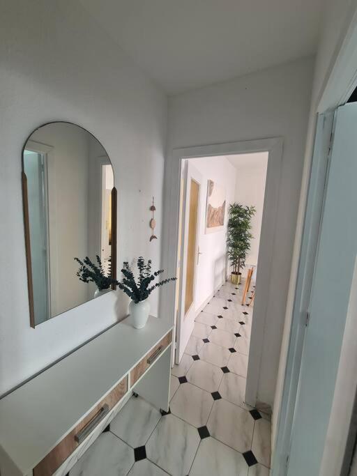 Nice Beachside 2-Bd Apt Near Barcelona Cunit Exterior photo