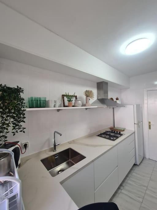 Nice Beachside 2-Bd Apt Near Barcelona Cunit Exterior photo